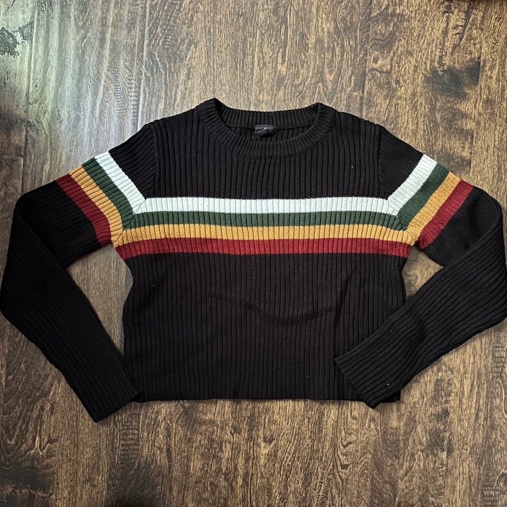 IJOAH - Crop top Sweater - Picture 2 of 5